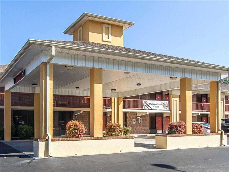 Quality Inn West I - 75 Суийтуотър Екстериор снимка