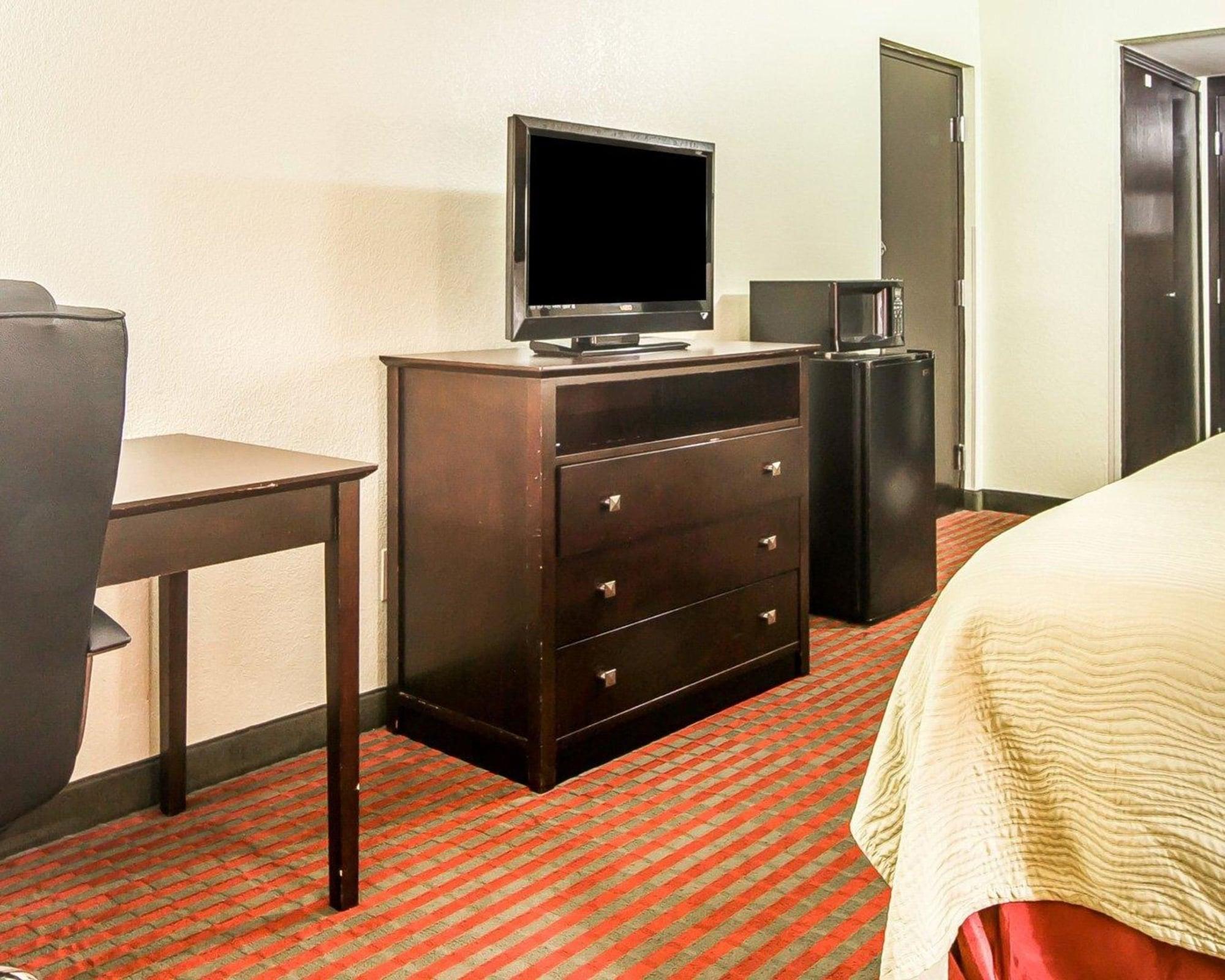 Quality Inn West I - 75 Суийтуотър Екстериор снимка