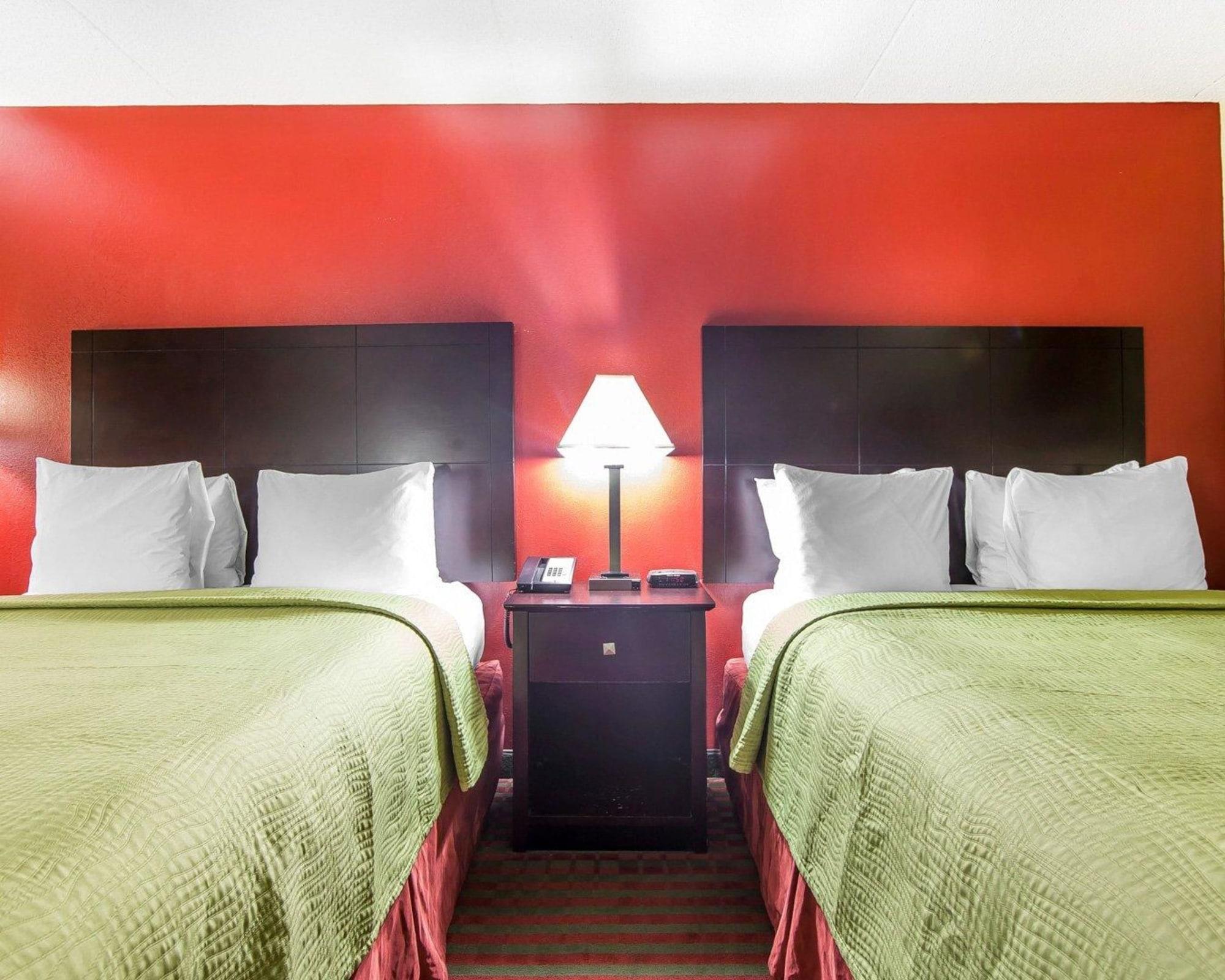 Quality Inn West I - 75 Суийтуотър Екстериор снимка