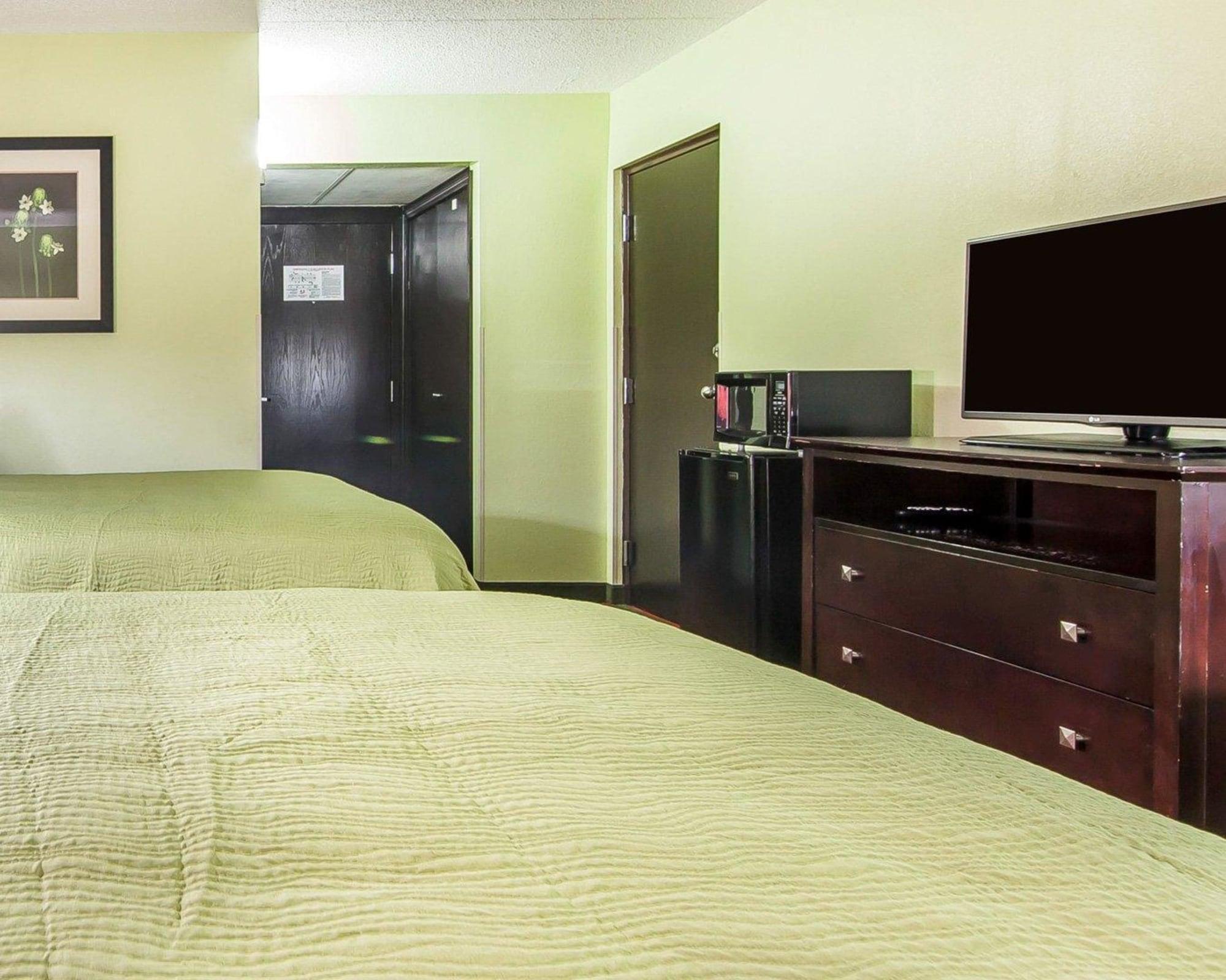 Quality Inn West I - 75 Суийтуотър Екстериор снимка