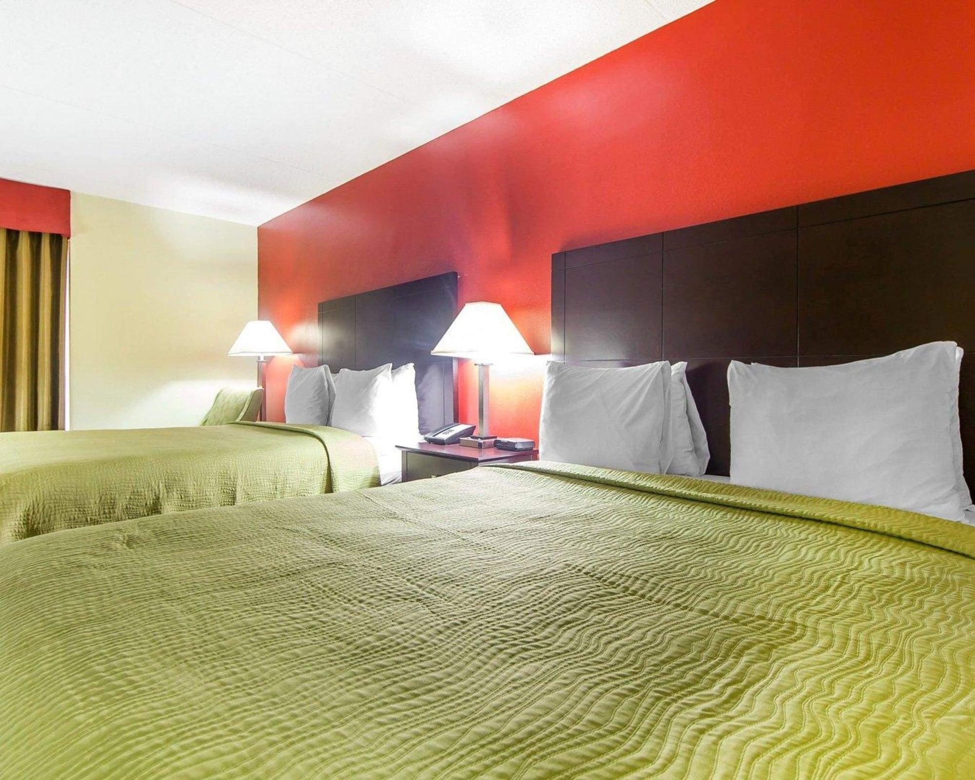 Quality Inn West I - 75 Суийтуотър Екстериор снимка