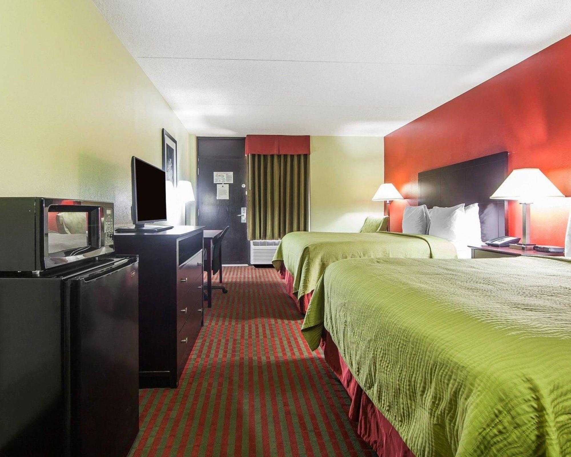 Quality Inn West I - 75 Суийтуотър Екстериор снимка
