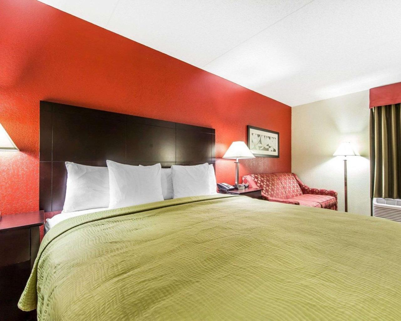 Quality Inn West I - 75 Суийтуотър Екстериор снимка