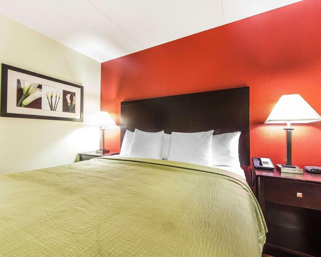Quality Inn West I - 75 Суийтуотър Екстериор снимка